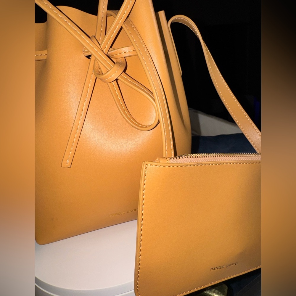 Mansur Gavriel Italian Tan Leather Bucket Bag and Clutch Set - Picture 6 of 10